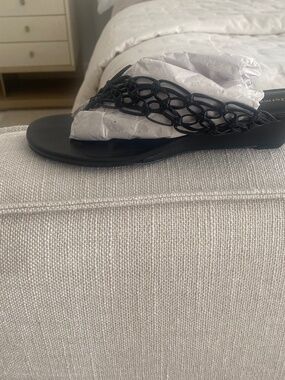 Reformation Libby Wedge Thong Black - Size 7